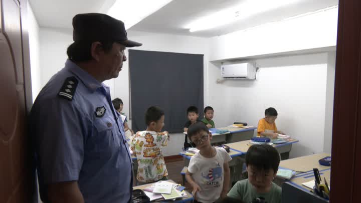 崇川區(qū)開展首次聯(lián)合檢查 暑期校外培訓(xùn)機(jī)構(gòu)與中小學(xué)生托管服務(wù)同步規(guī)范監(jiān)管